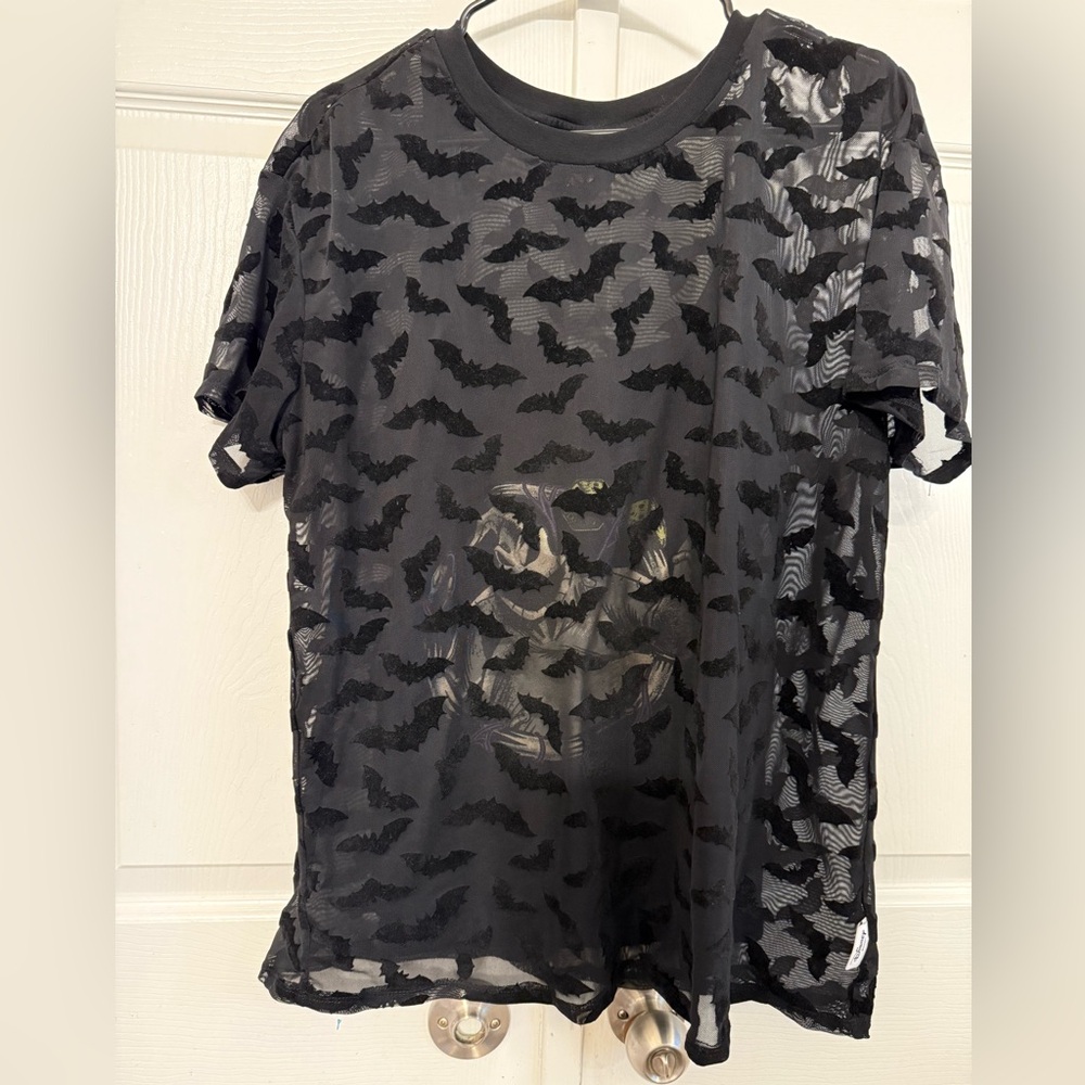 Oogie Boogie double layer set, see thru bats t-shirt with tank top. XL - Disney